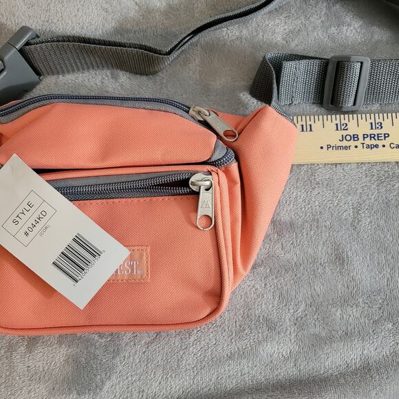 Everest fanny pack 3 pocket corral zip closure adjustable strap NWT - Picture 5 of 5